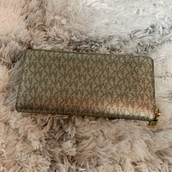 Michael Kors Gold Wallet - Picture 5 of 13
